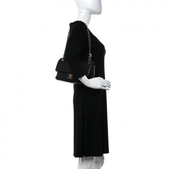 CHANEL Calfskin Chevron Quilted Medium Surpique Flap Shoulder Bag Black - Picture 6 of 16